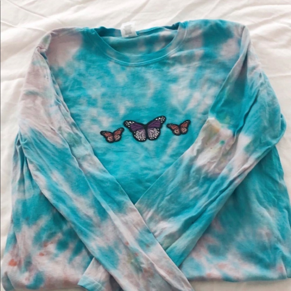 Tie dye long sleeve butterfly top